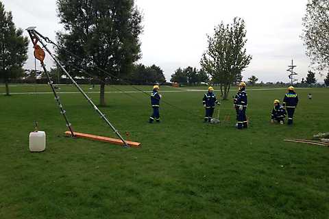 Spielend Helfen lernen bei der THW-Jugend